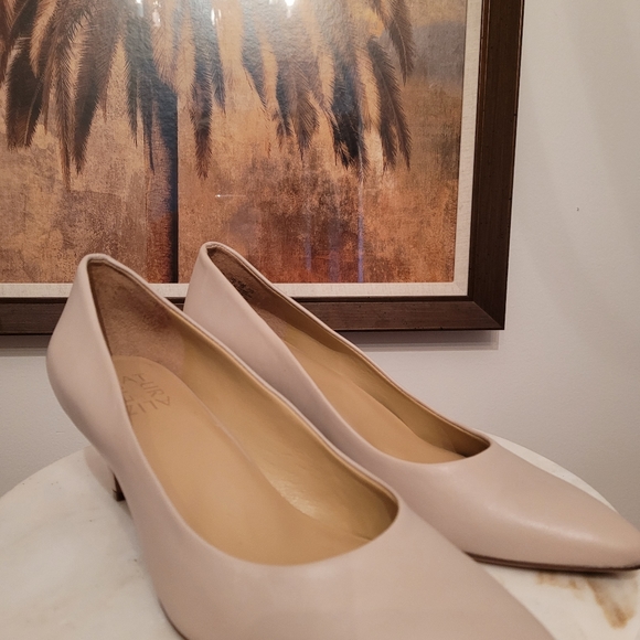 Naturalizer Beverly Pumps 8W - Picture 6 of 7